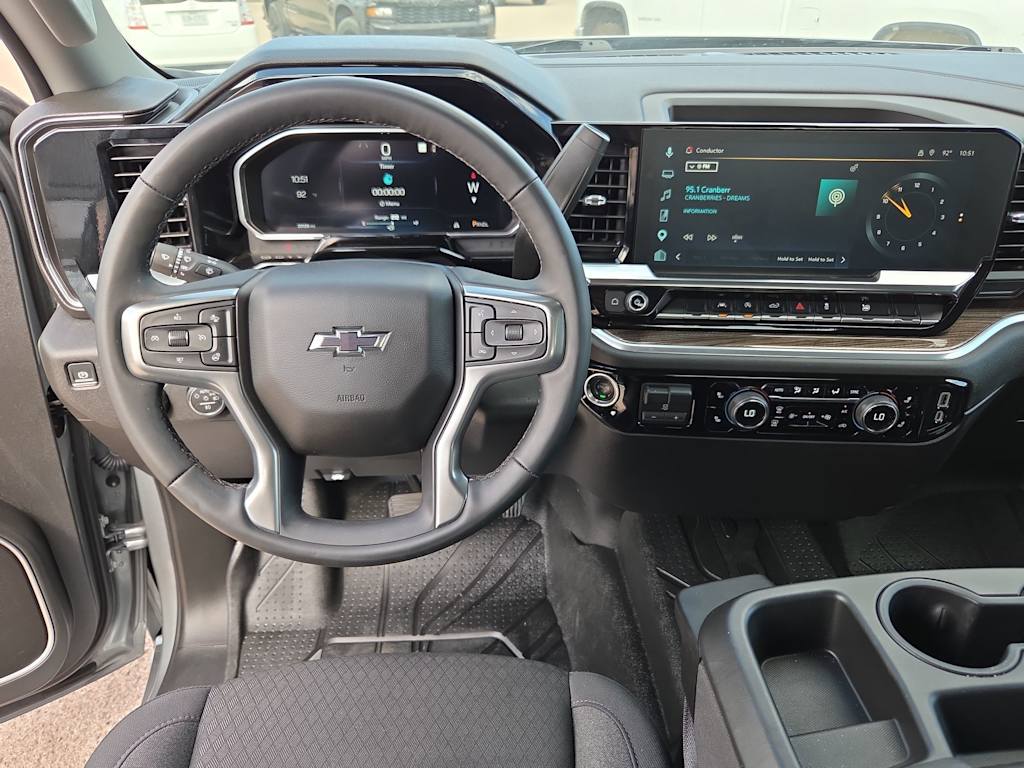 Thumbnail: 2026 Chevrolet Silverado 1500 - 9