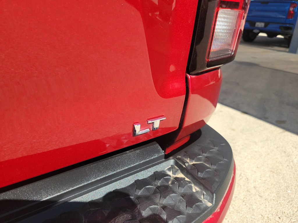 Thumbnail: 2023 Chevrolet Colorado - 19