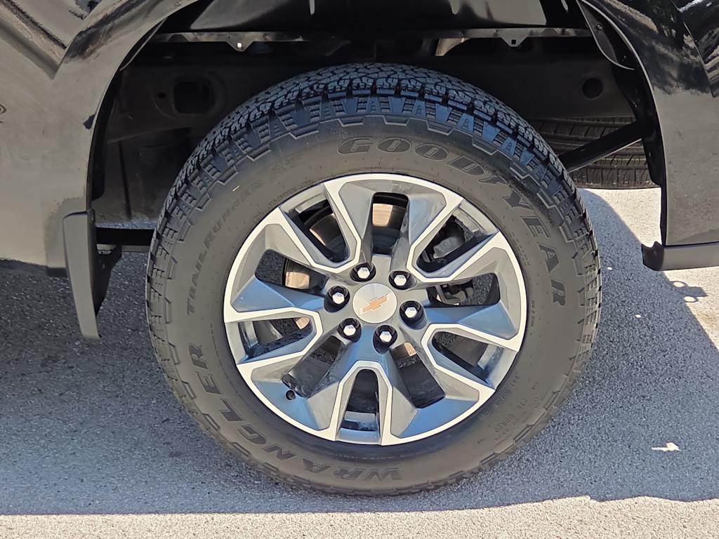 Thumbnail: 2025 Chevrolet Silverado 1500 - 8