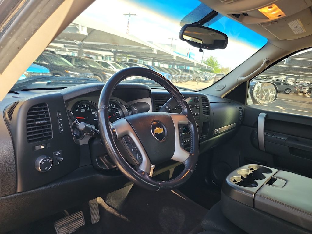 Thumbnail: 2011 Chevrolet Silverado 1500 - 2