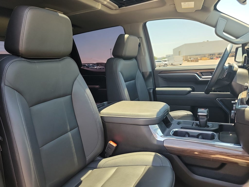 Thumbnail: 2023 Chevrolet Silverado 1500 - 12