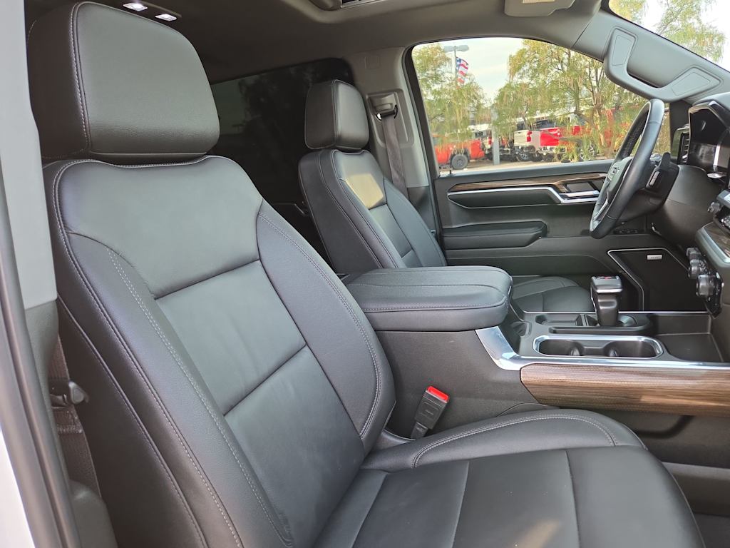 Thumbnail: 2024 Chevrolet Silverado 1500 - 21