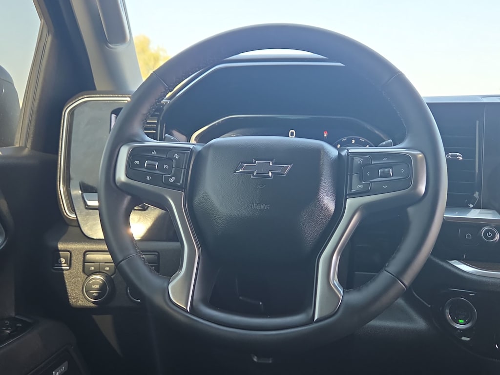 Thumbnail: 2026 Chevrolet Silverado 1500 - 13