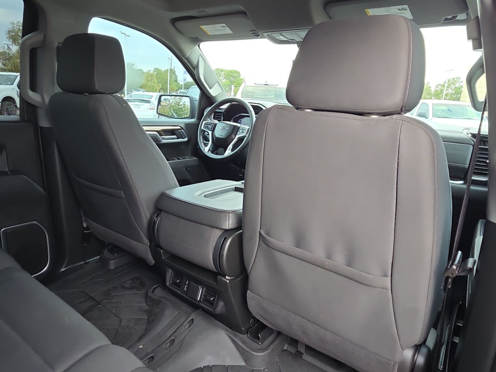Thumbnail: 2025 Chevrolet Silverado 1500 - 11