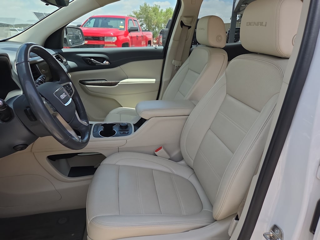 Thumbnail: 2022 GMC Acadia - 10