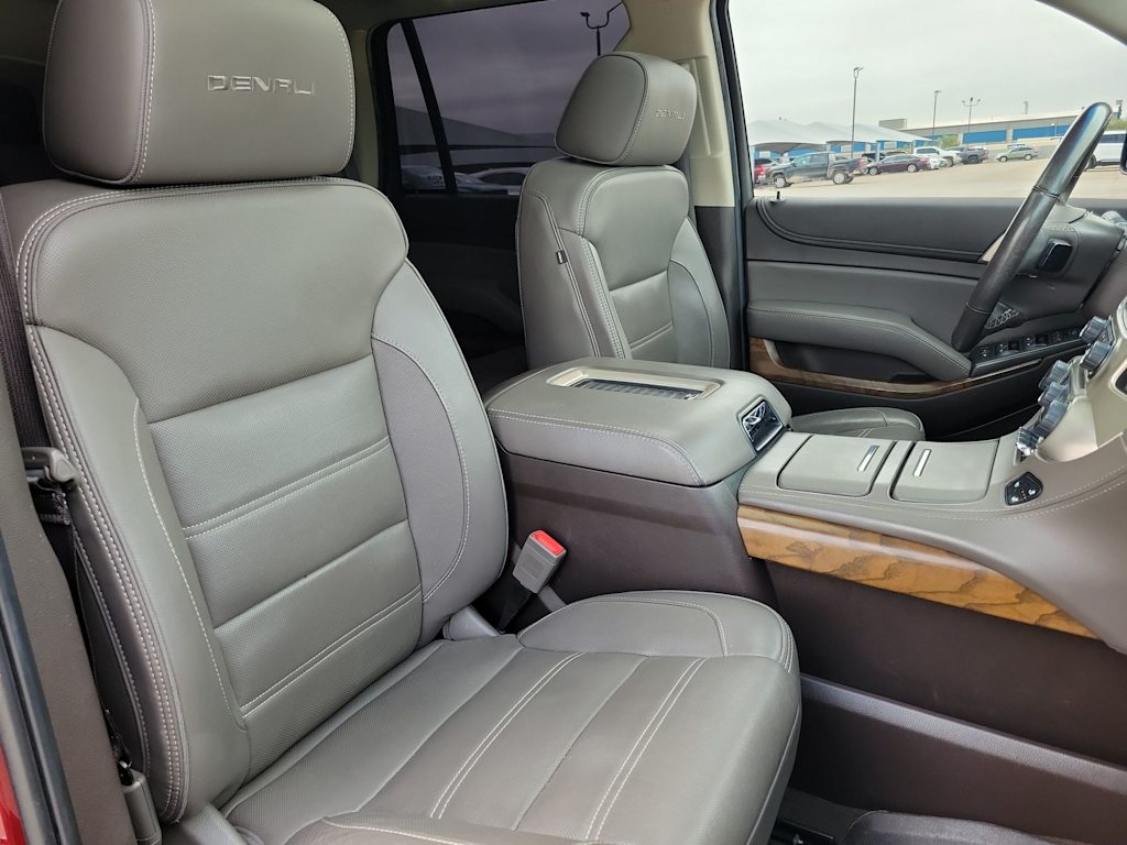 Thumbnail: 2019 GMC Yukon - 22