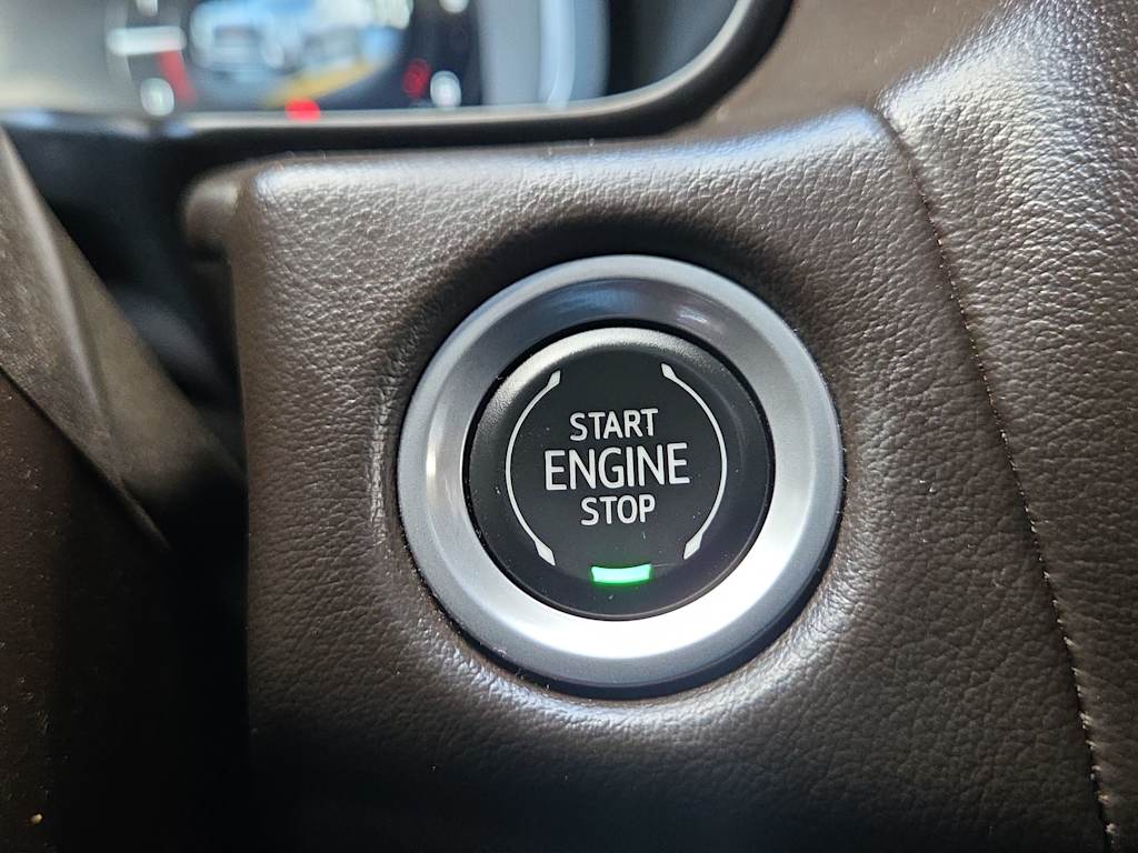 Thumbnail: 2023 GMC Yukon XL - 25