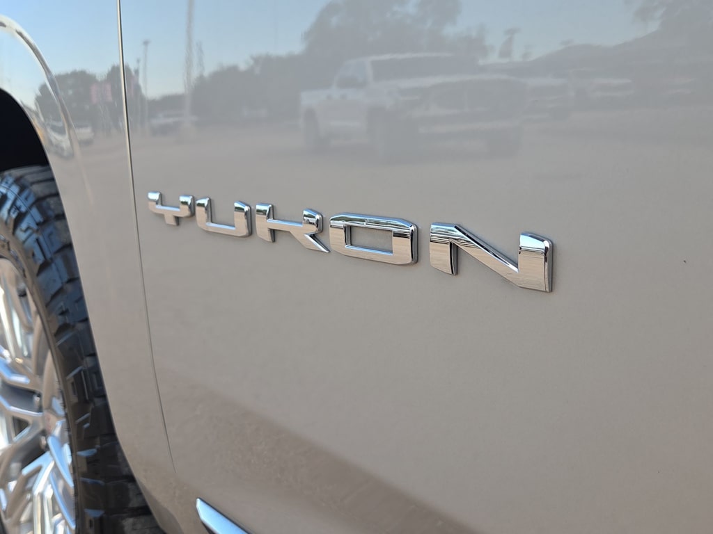 Thumbnail: 2023 GMC Yukon XL - 7