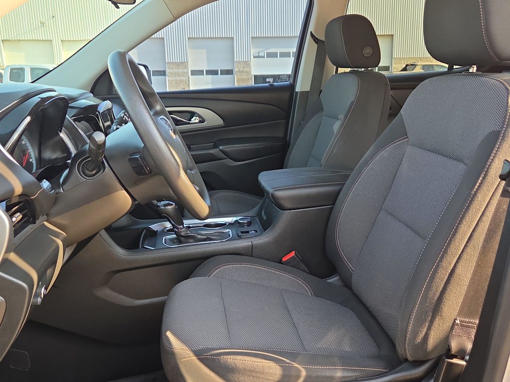 Thumbnail: 2020 Chevrolet Traverse - 10
