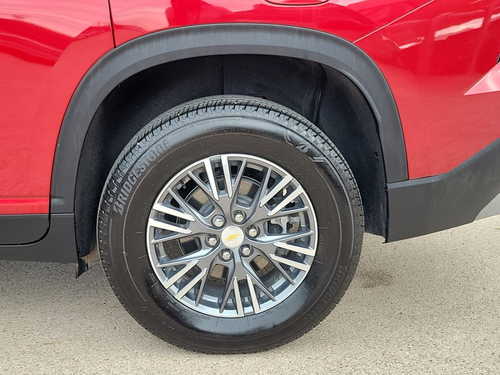 Thumbnail: 2026 Chevrolet Traverse - 8