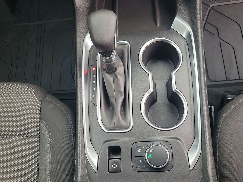 Thumbnail: 2022 Chevrolet Traverse - 16