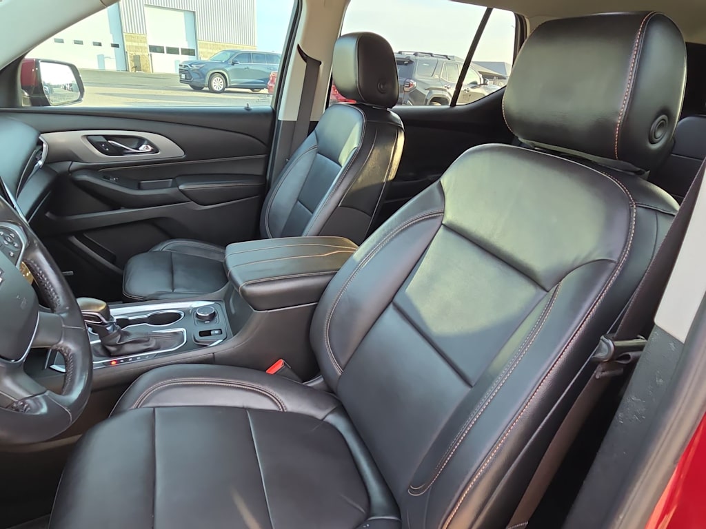 Thumbnail: 2018 Chevrolet Traverse - 9