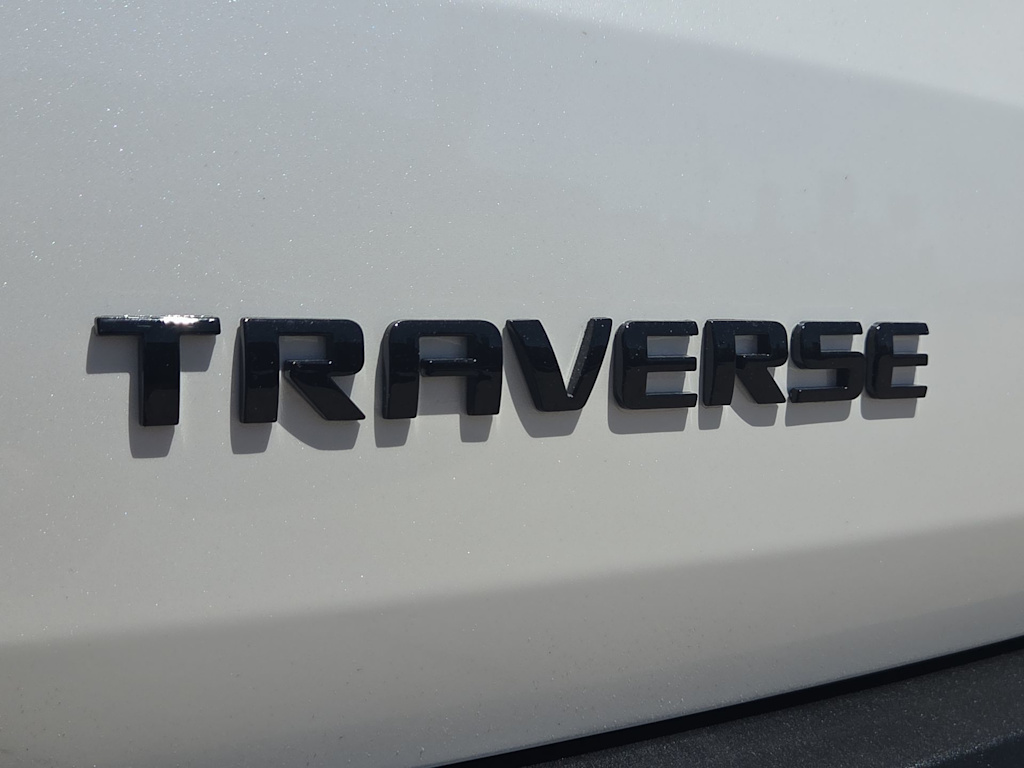 Thumbnail: 2023 Chevrolet Traverse - 8