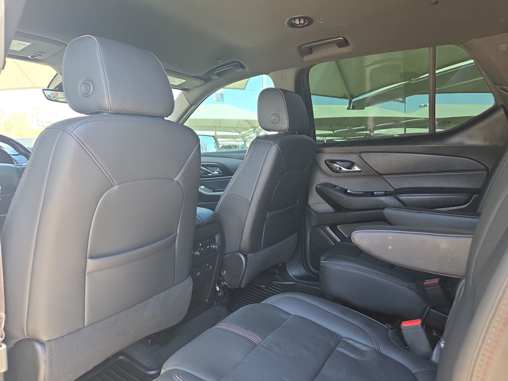 Thumbnail: 2023 Chevrolet Traverse - 14