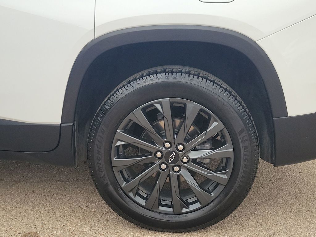 Thumbnail: 2023 Chevrolet Traverse - 8