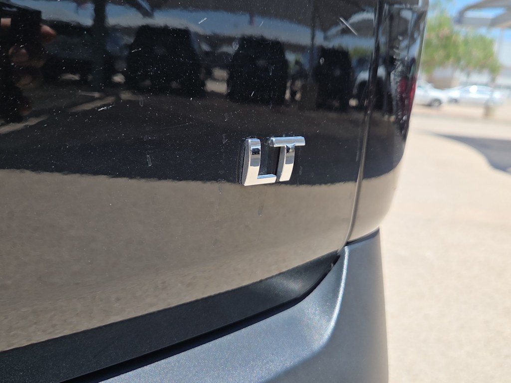 Thumbnail: 2023 Chevrolet Traverse - 7