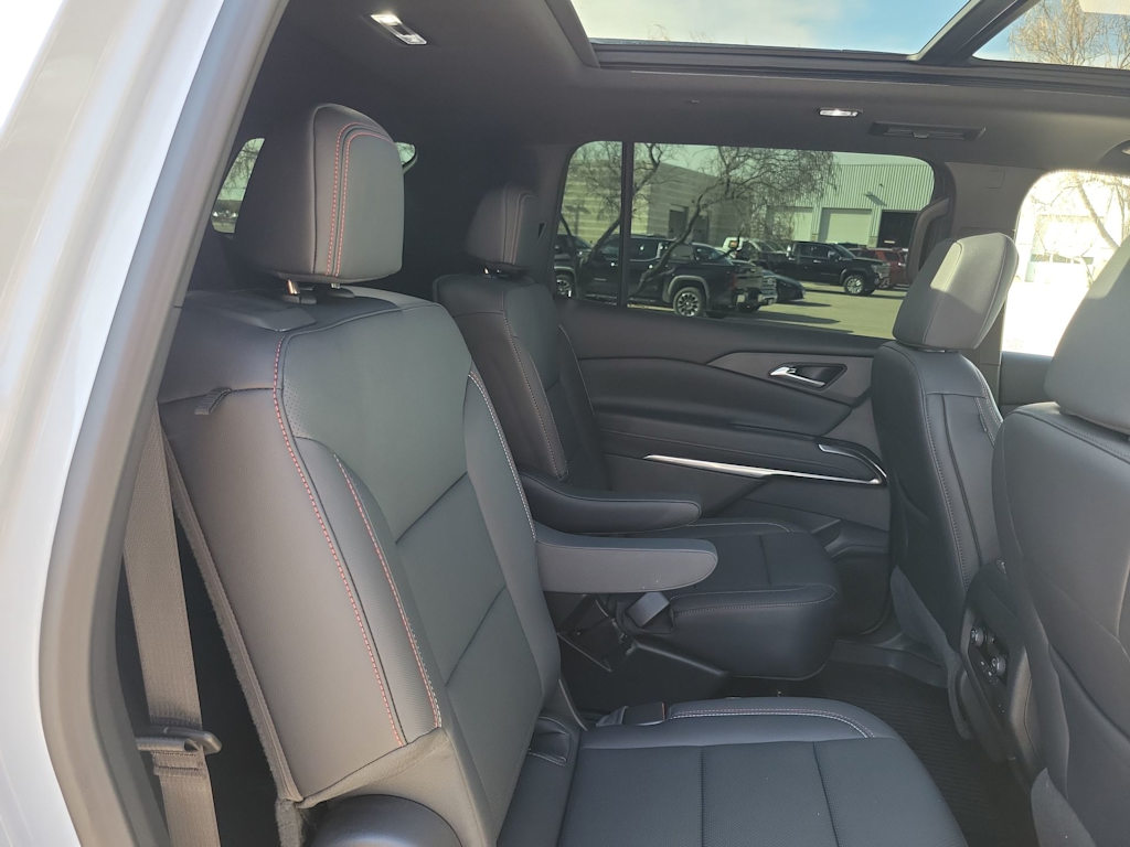 Thumbnail: 2026 Chevrolet Traverse - 26