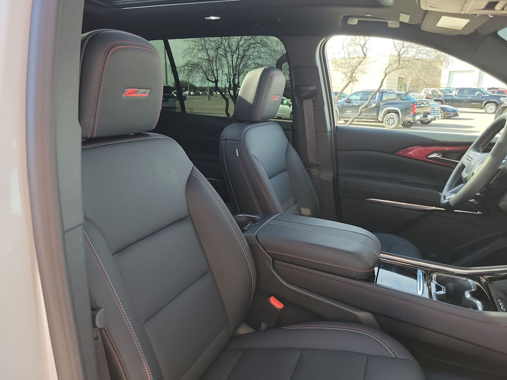 Thumbnail: 2026 Chevrolet Traverse - 12