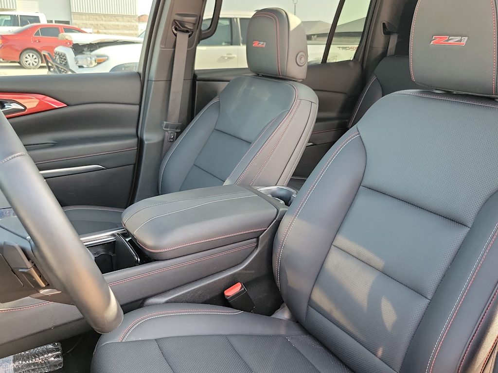 Thumbnail: 2025 Chevrolet Traverse - 11