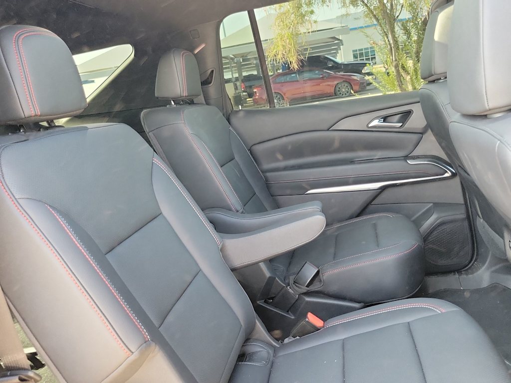 Thumbnail: 2025 Chevrolet Traverse - 20