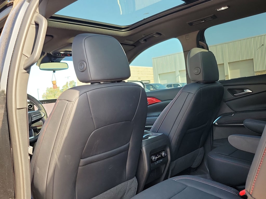 Thumbnail: 2025 Chevrolet Traverse - 13