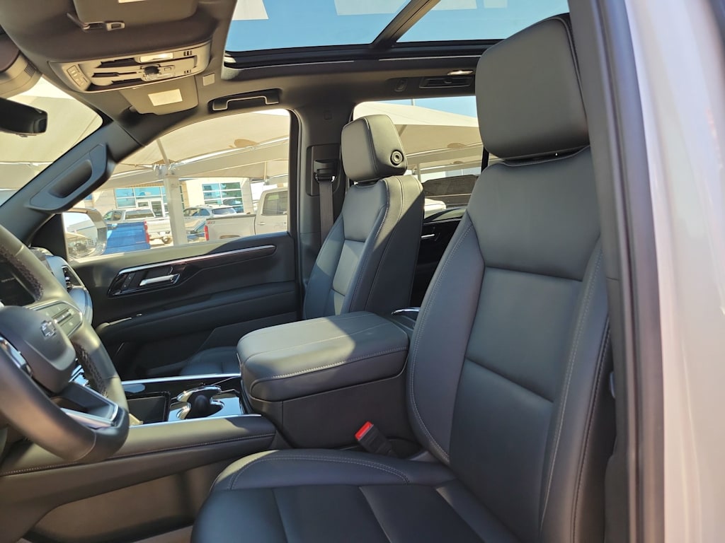 Thumbnail: 2025 Chevrolet Tahoe - 11