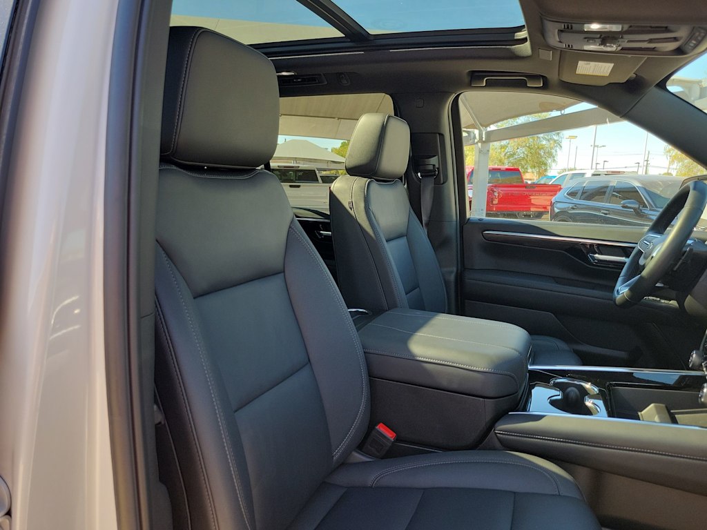 Thumbnail: 2025 Chevrolet Tahoe - 17