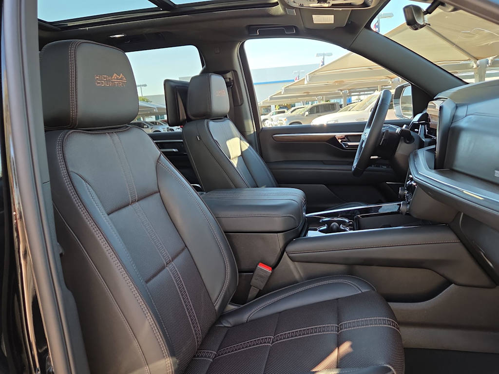 Thumbnail: 2025 Chevrolet Tahoe - 12