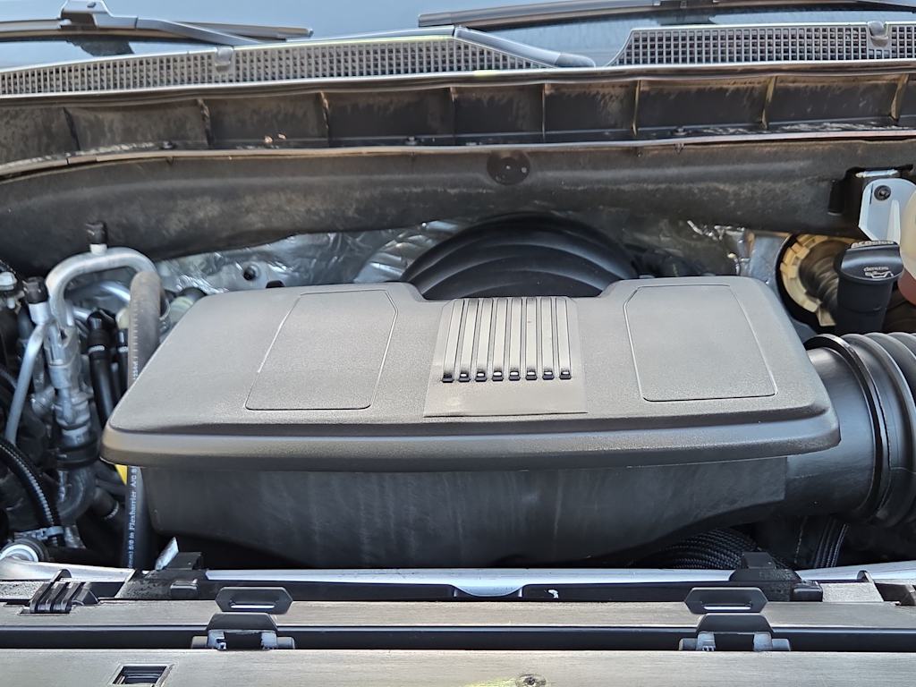 Thumbnail: 2025 Chevrolet Tahoe - 9