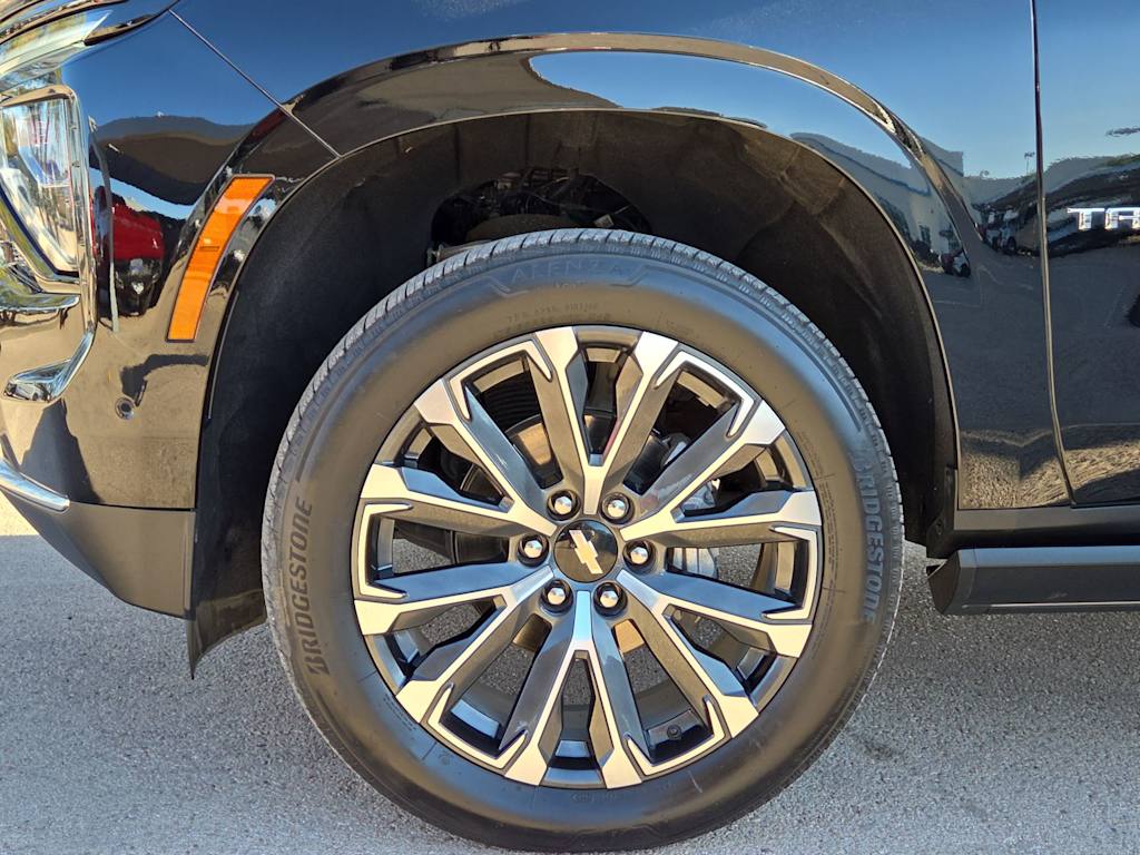 Thumbnail: 2025 Chevrolet Tahoe - 8