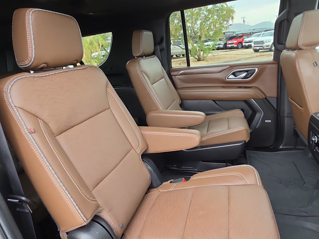 Thumbnail: 2024 Chevrolet Suburban - 12