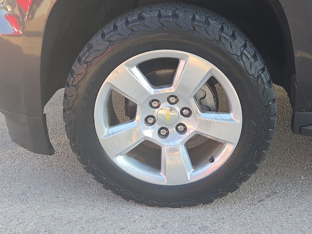 Thumbnail: 2016 Chevrolet Suburban - 8