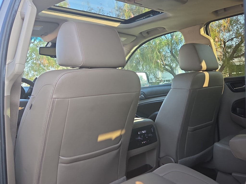 Thumbnail: 2016 Chevrolet Suburban - 11