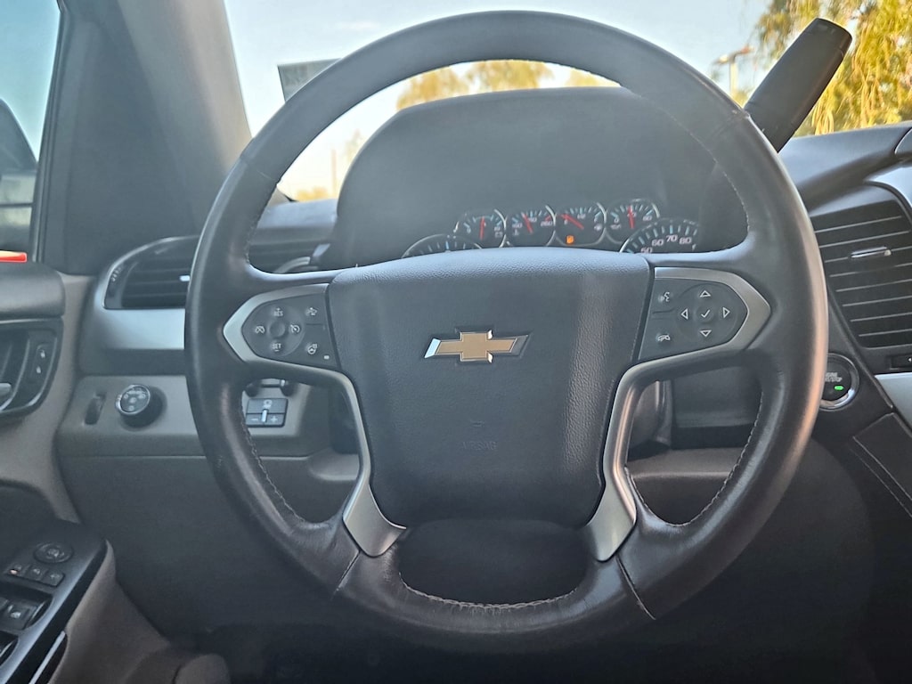 Thumbnail: 2016 Chevrolet Suburban - 13