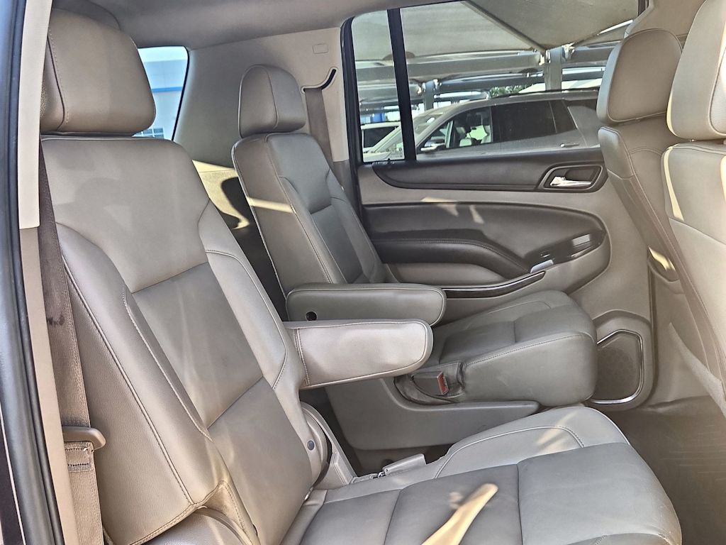 Thumbnail: 2016 Chevrolet Suburban - 12