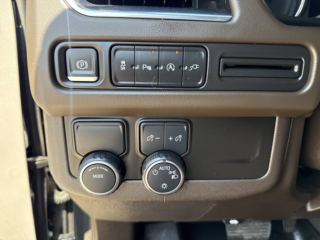 Thumbnail: 2021 Chevrolet Tahoe - 24