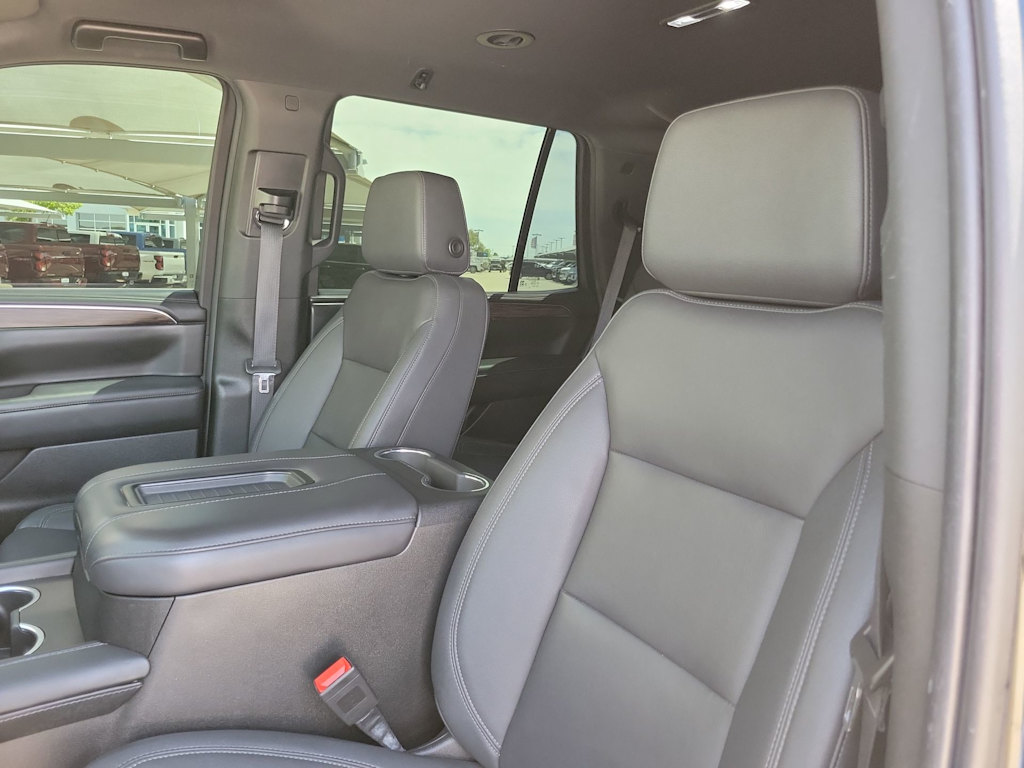 Thumbnail: 2023 Chevrolet Tahoe - 10