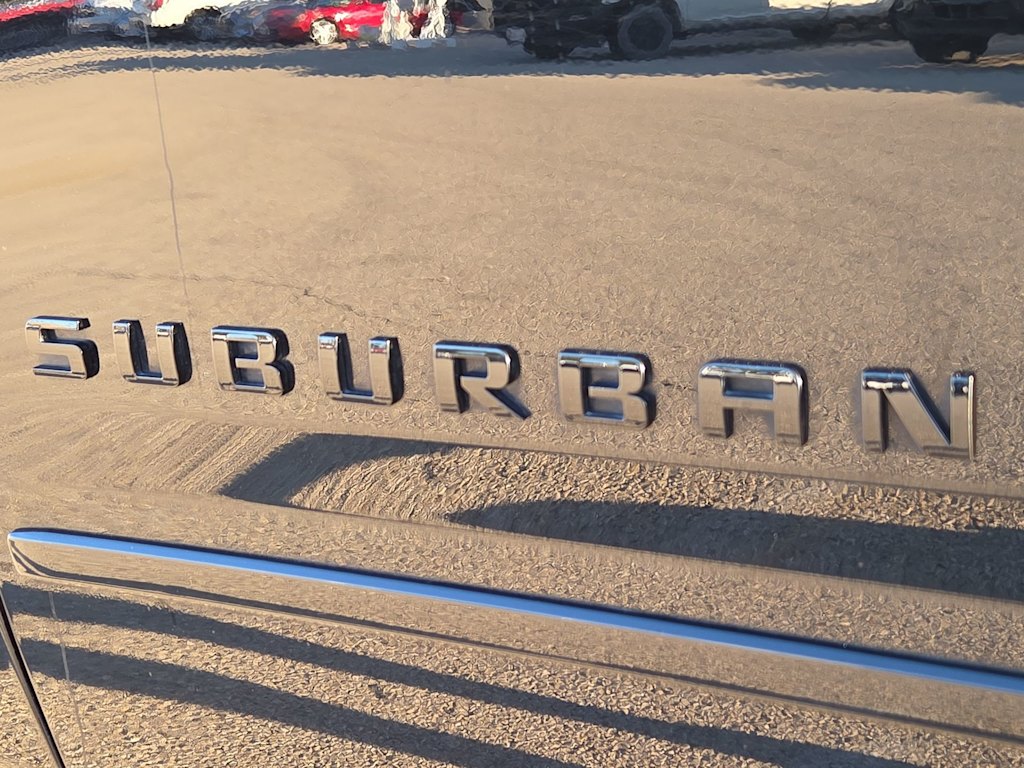 Thumbnail: 2018 Chevrolet Suburban - 6