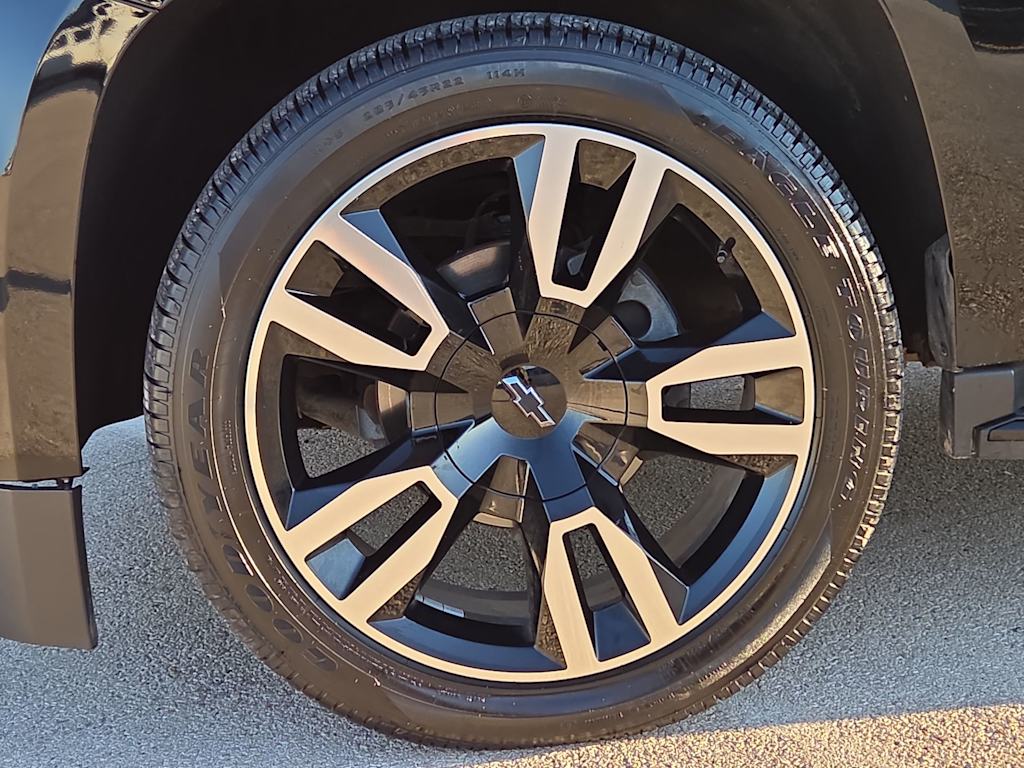 Thumbnail: 2018 Chevrolet Suburban - 7