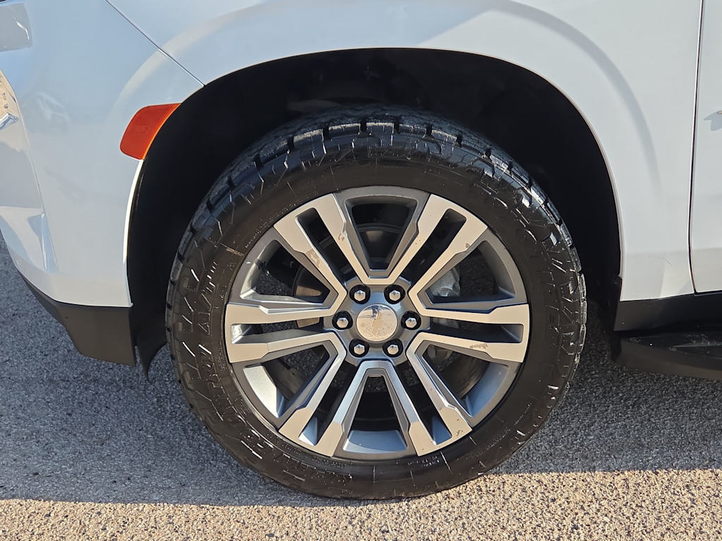 Thumbnail: 2023 Chevrolet Tahoe - 8