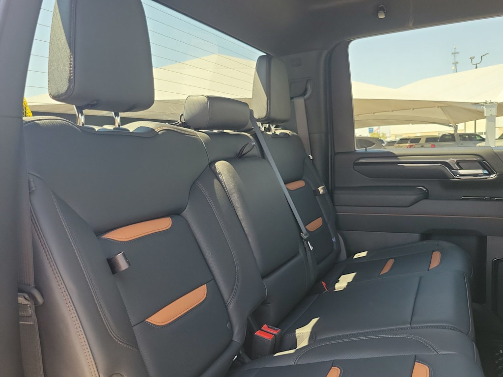 Thumbnail: 2025 GMC Sierra 2500 - 21