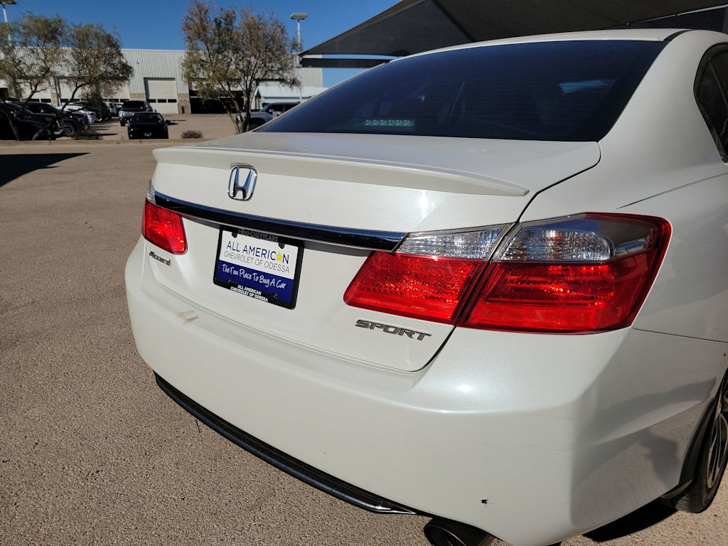 Thumbnail: 2015 Honda Accord - 21