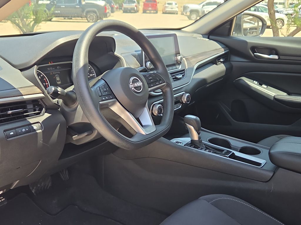 Thumbnail: 2025 Nissan Altima - 2