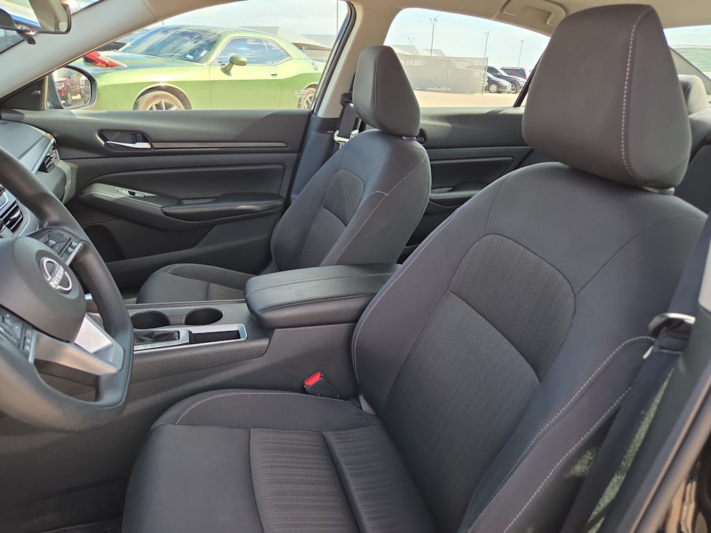 Thumbnail: 2025 Nissan Altima - 10