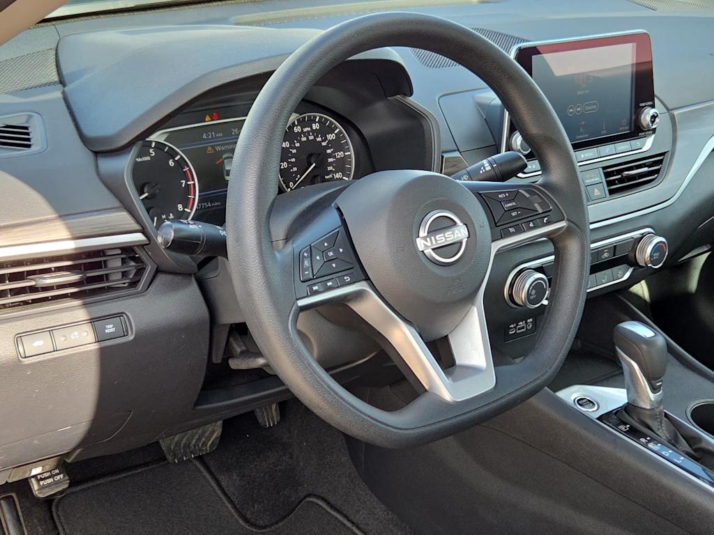 Thumbnail: 2025 Nissan Altima - 2