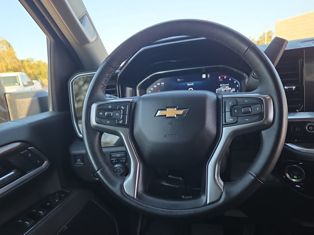 Thumbnail: 2025 Chevrolet Silverado 2500 - 14