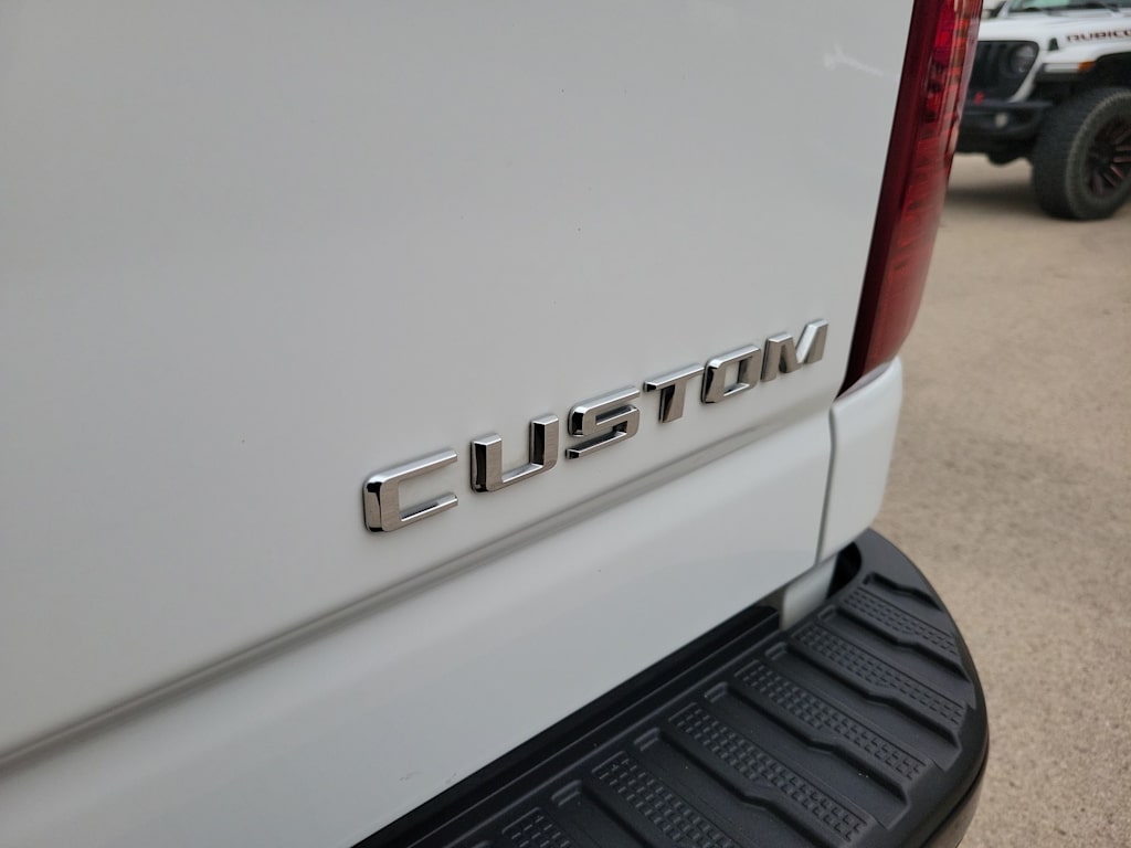 Thumbnail: 2023 Chevrolet Silverado 2500 - 7