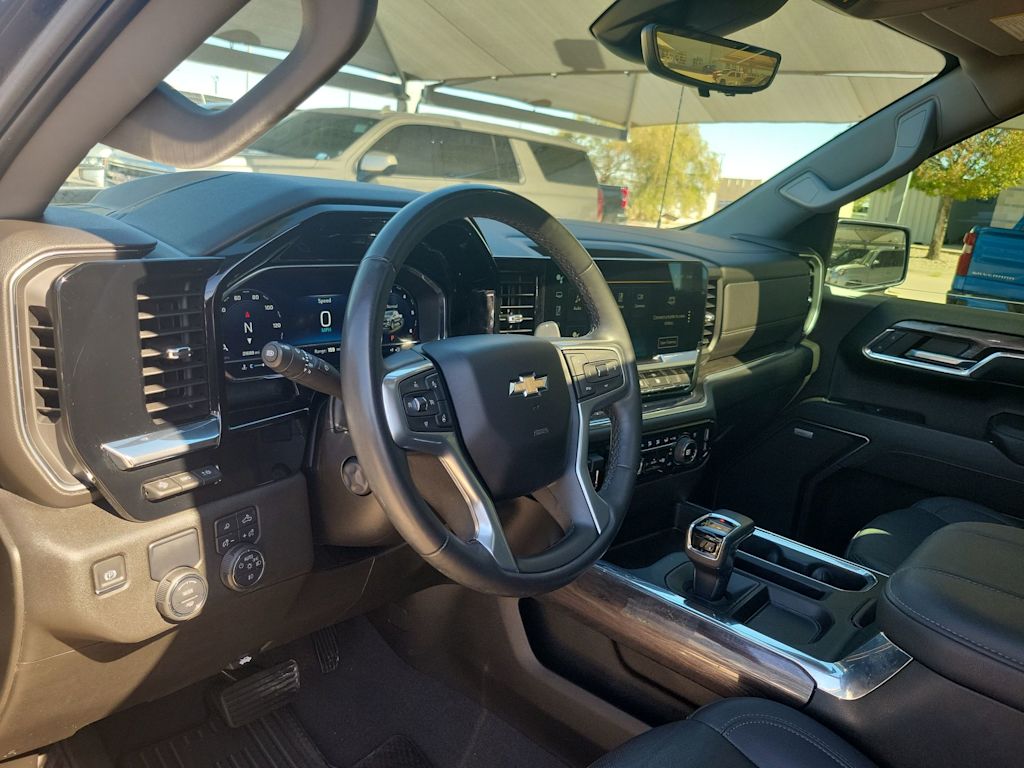 Thumbnail: 2024 Chevrolet Silverado 1500 - 2