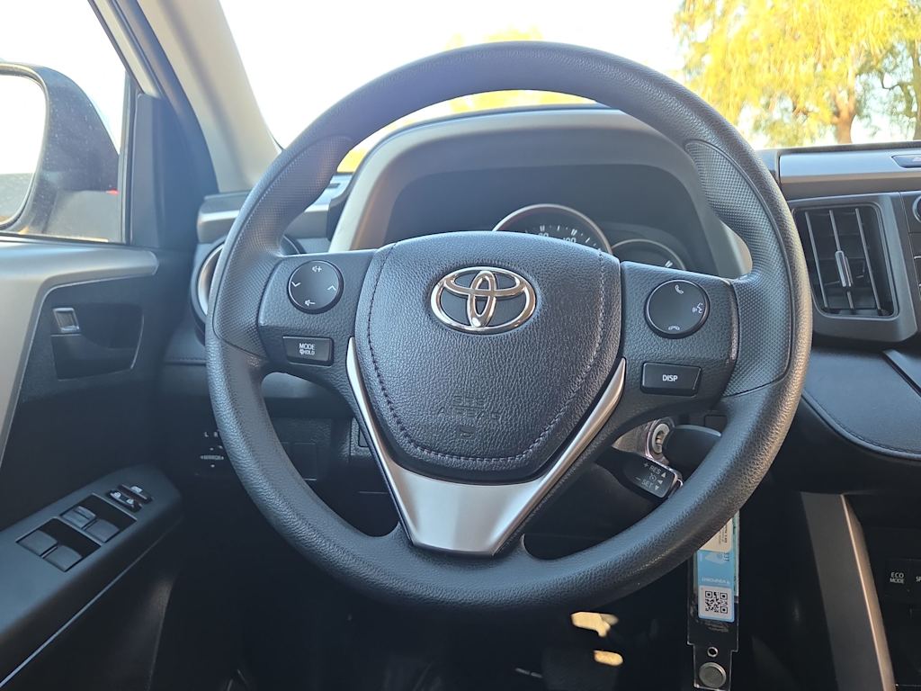 Thumbnail: 2016 Toyota RAV4 - 14