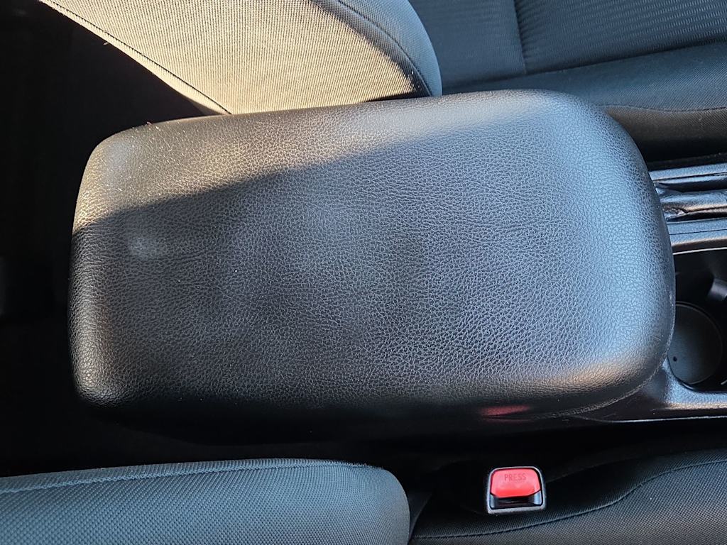 Thumbnail: 2016 Toyota RAV4 - 15